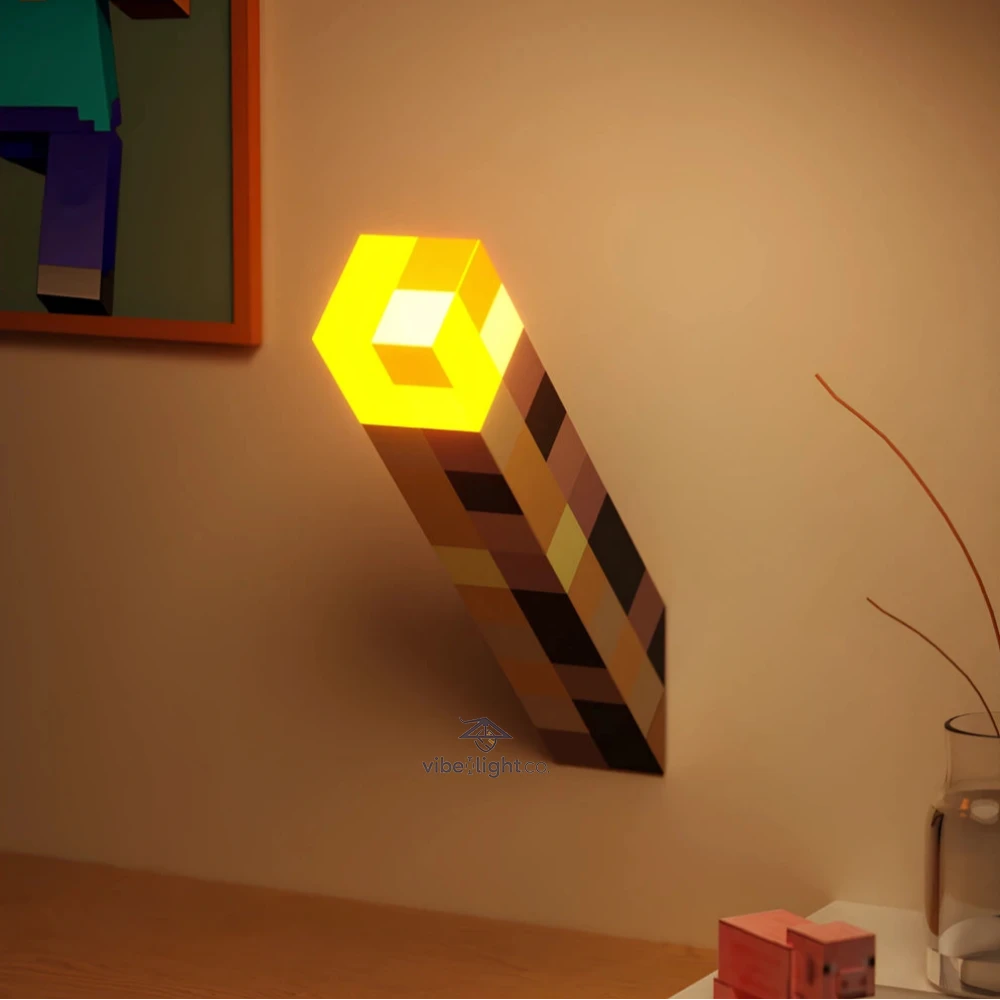 Retro Style Classic Arcade Game LED Torch Light Battery Powered Portable Flashlight - Image 3